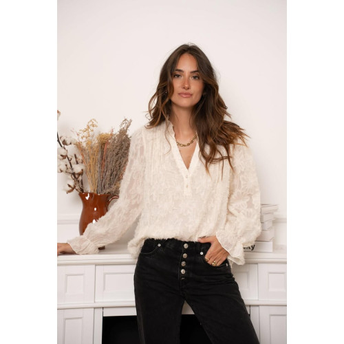 blouse esmee beige hiv25