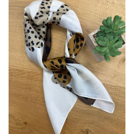 carre de soie 7beige pr26