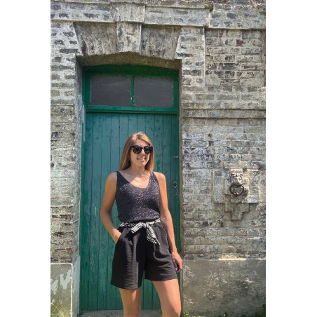 short paula noir et26